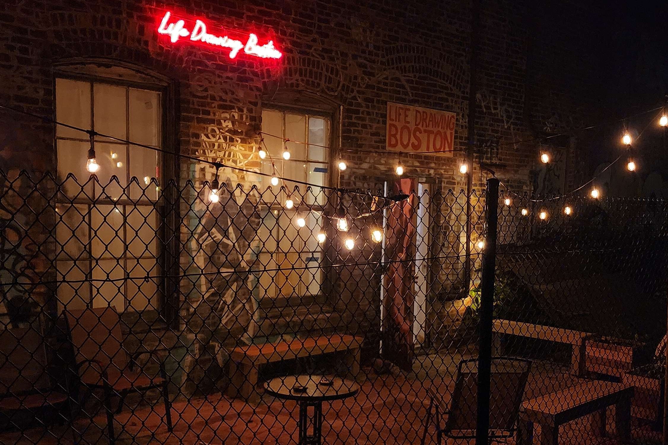 assets/img/lifedrawingboston/patio.jpg